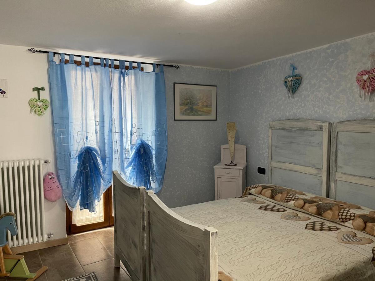 La Casa Di Pucci Nel Borgo Affrescato Di Parlasco Cortenova Exteriör bild